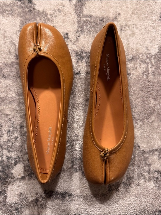 Maison Martin Margiela Shoes - Maison Margiela Tan Tabi Leather Ballet Flats Women's Size EU 38 US 8
